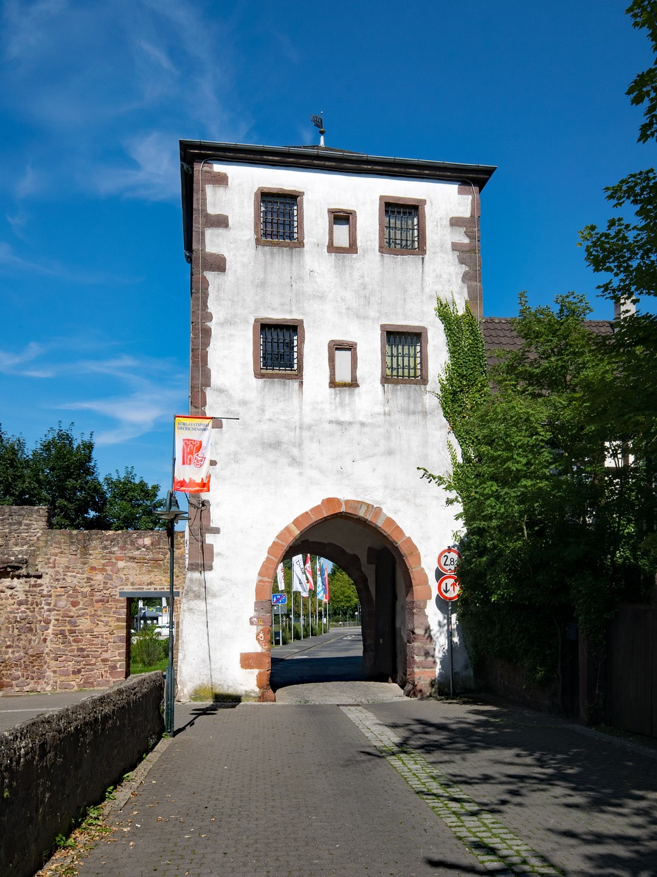Image - dreieich three oak grove hesse