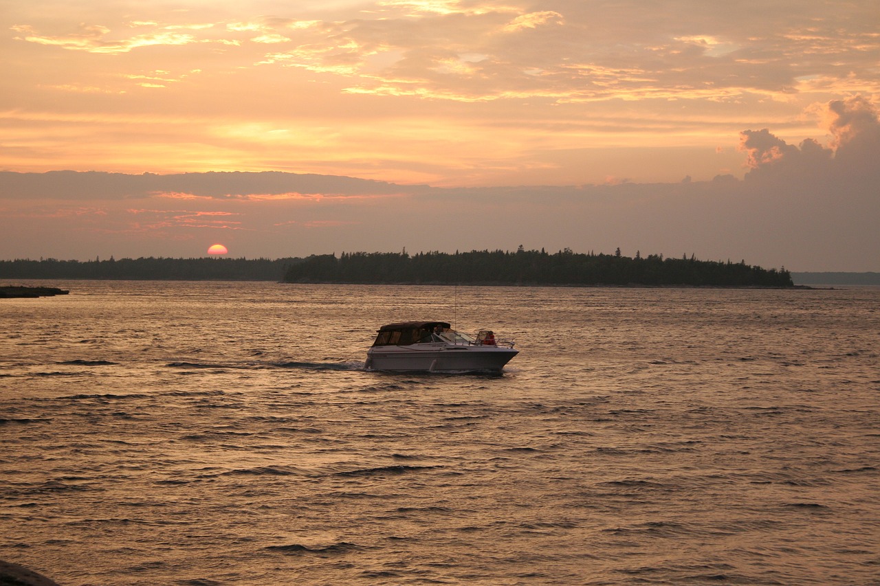 Image - boat sunset river lake recreation