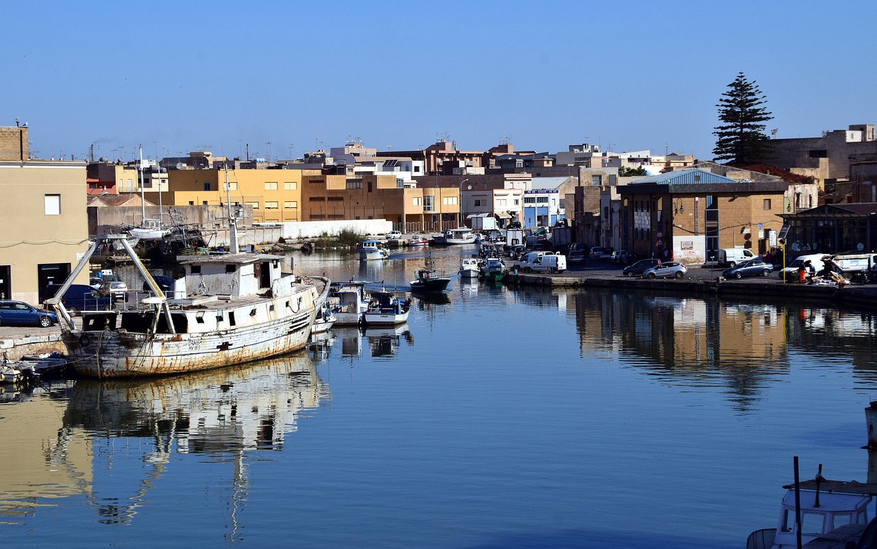 Image - port river sicily mazara del vallo