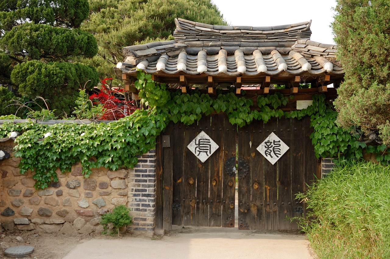 Image - moon traditional houses