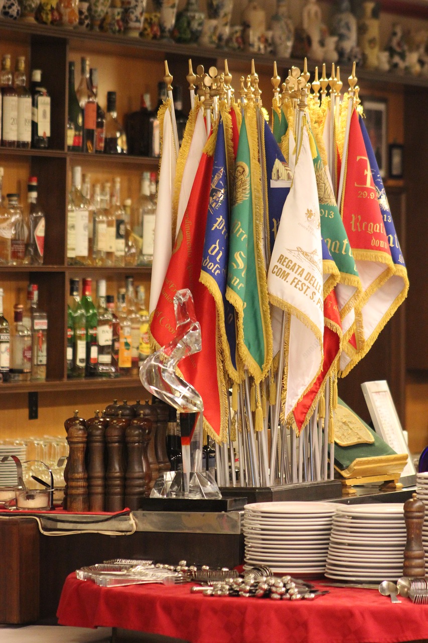 Image - restaurant flags plates cutlery