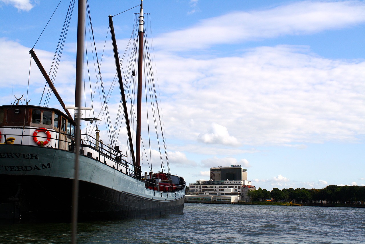 Image - rotterdam boat port