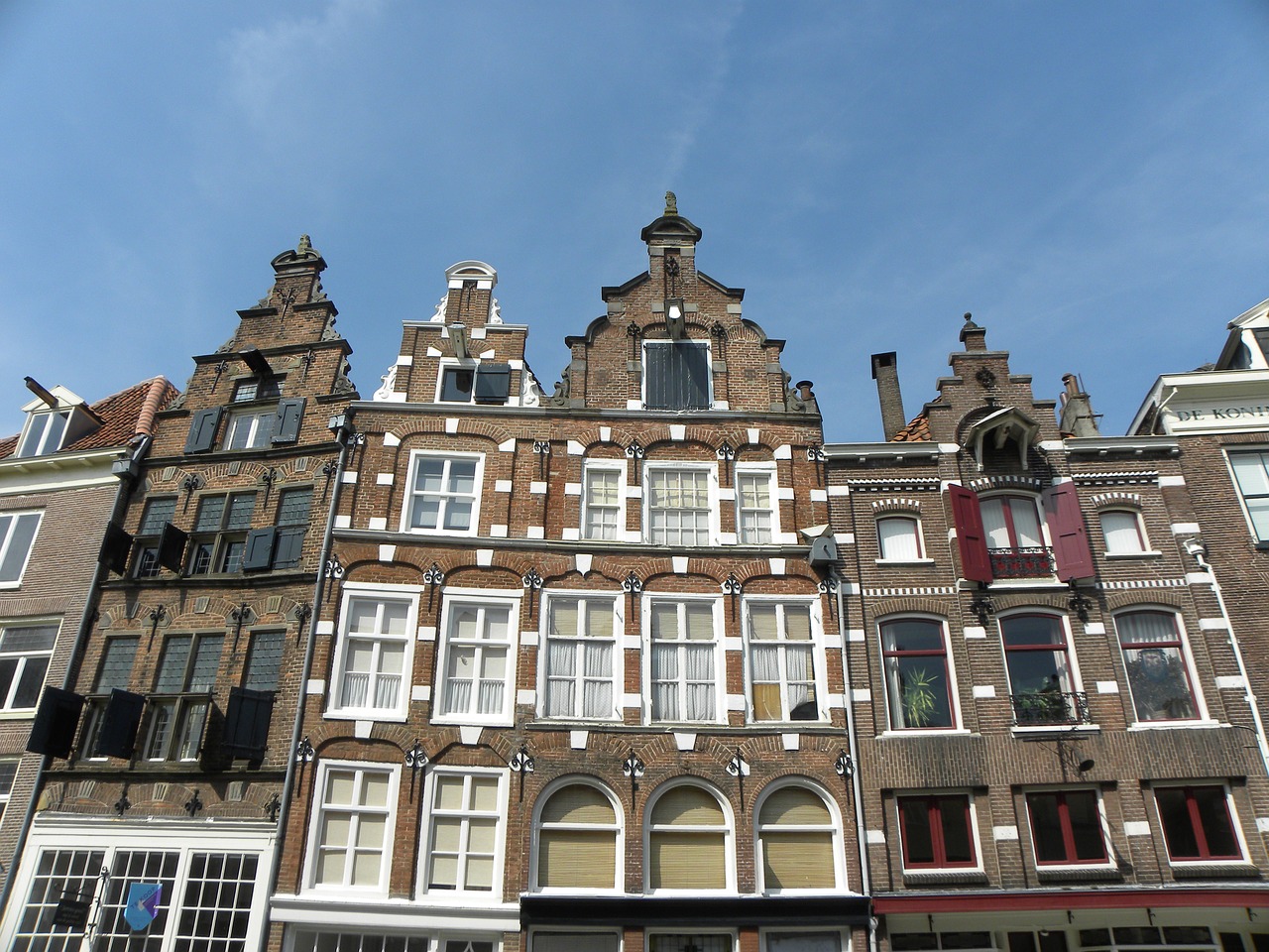 Image - zutpen old town houses monuments