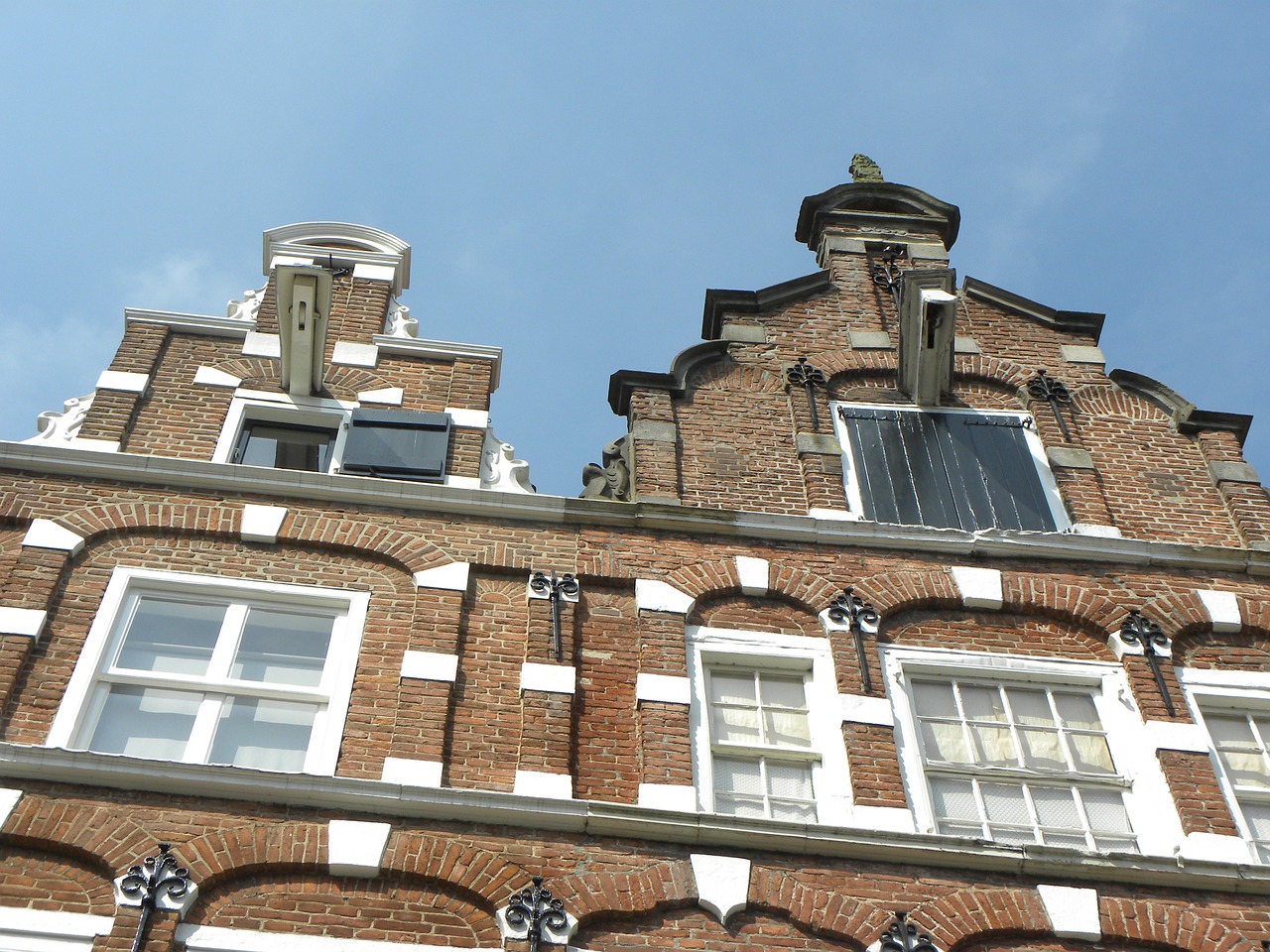 Image - zutpen old town houses monuments