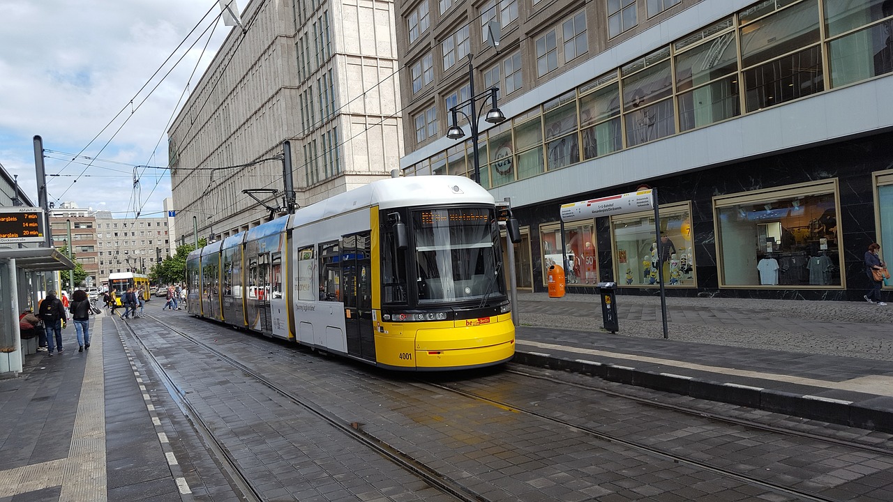 Image - tram berlin alexanderplatz