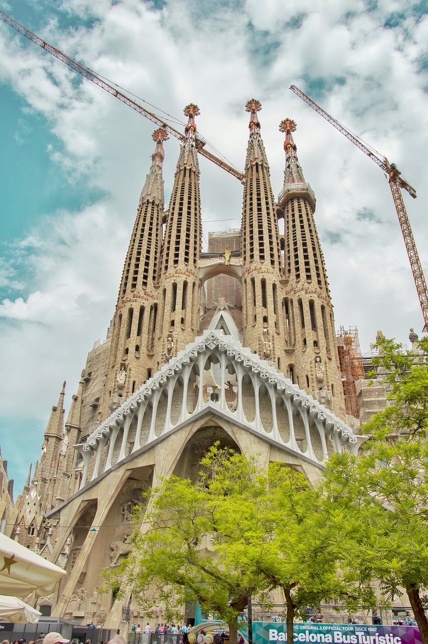 Image - barcelona gaudì cathedral