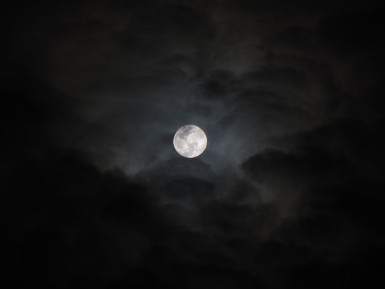 Image - moonlight night clouds sky