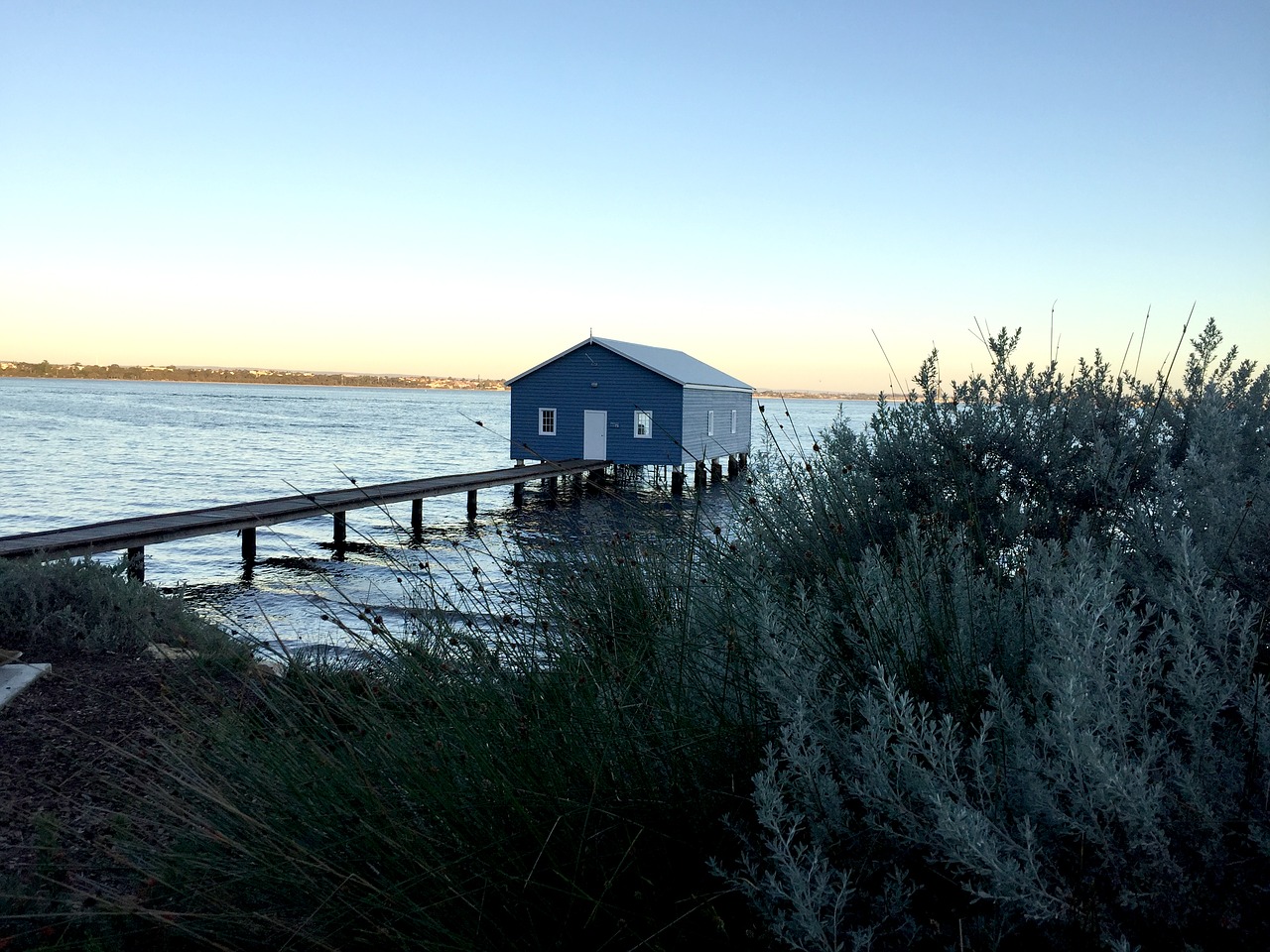 Image - blue boat house perth