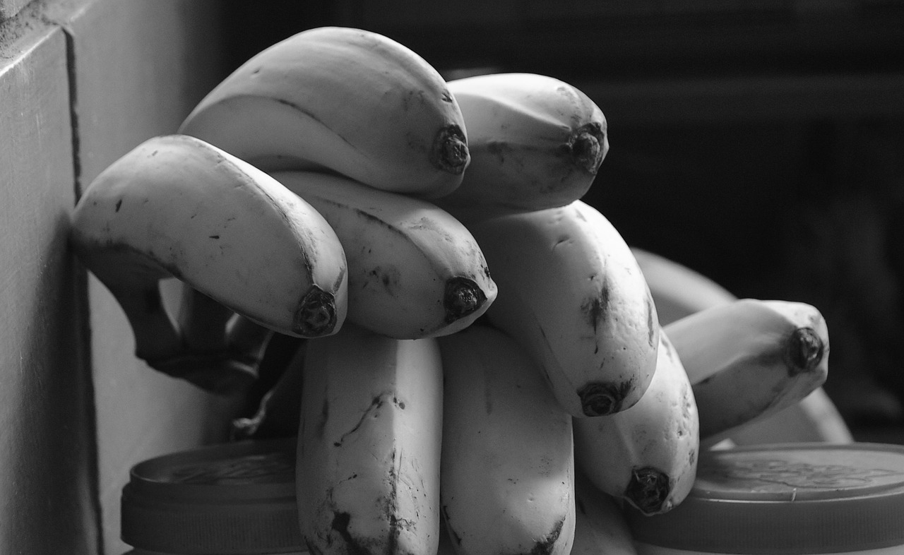 Image - image black and white banana