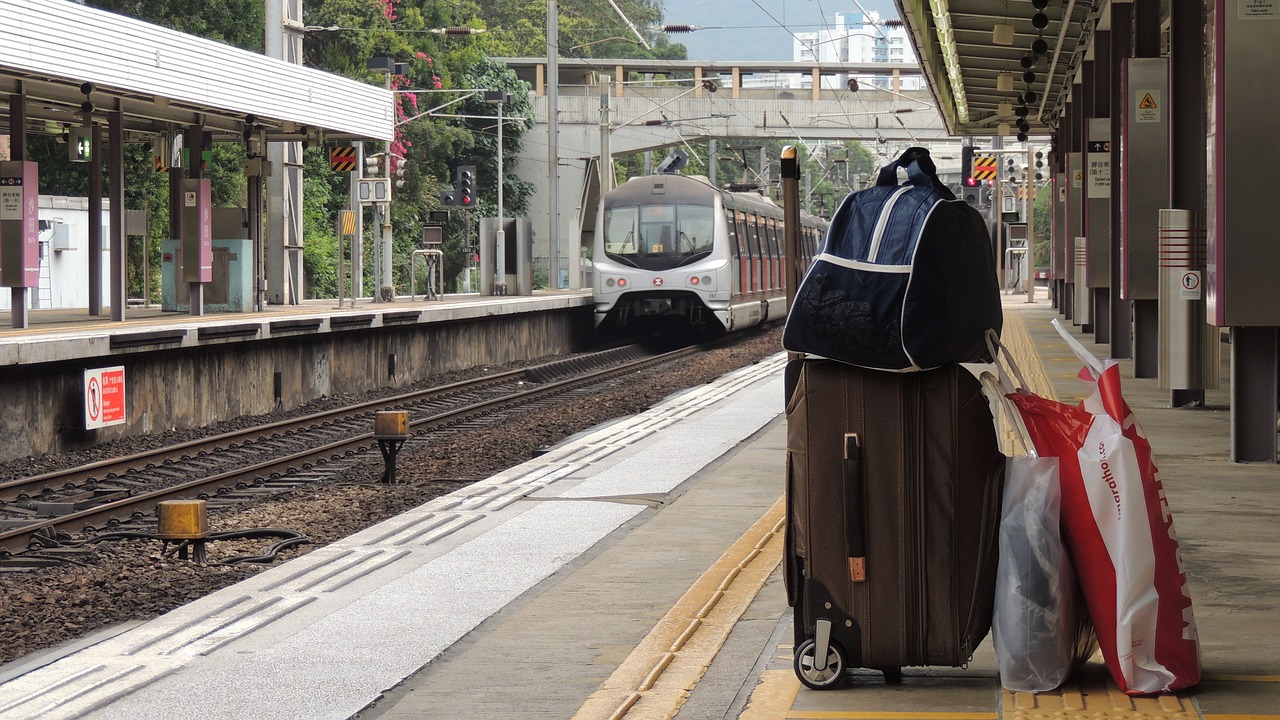 Image - hongkong train city transportation