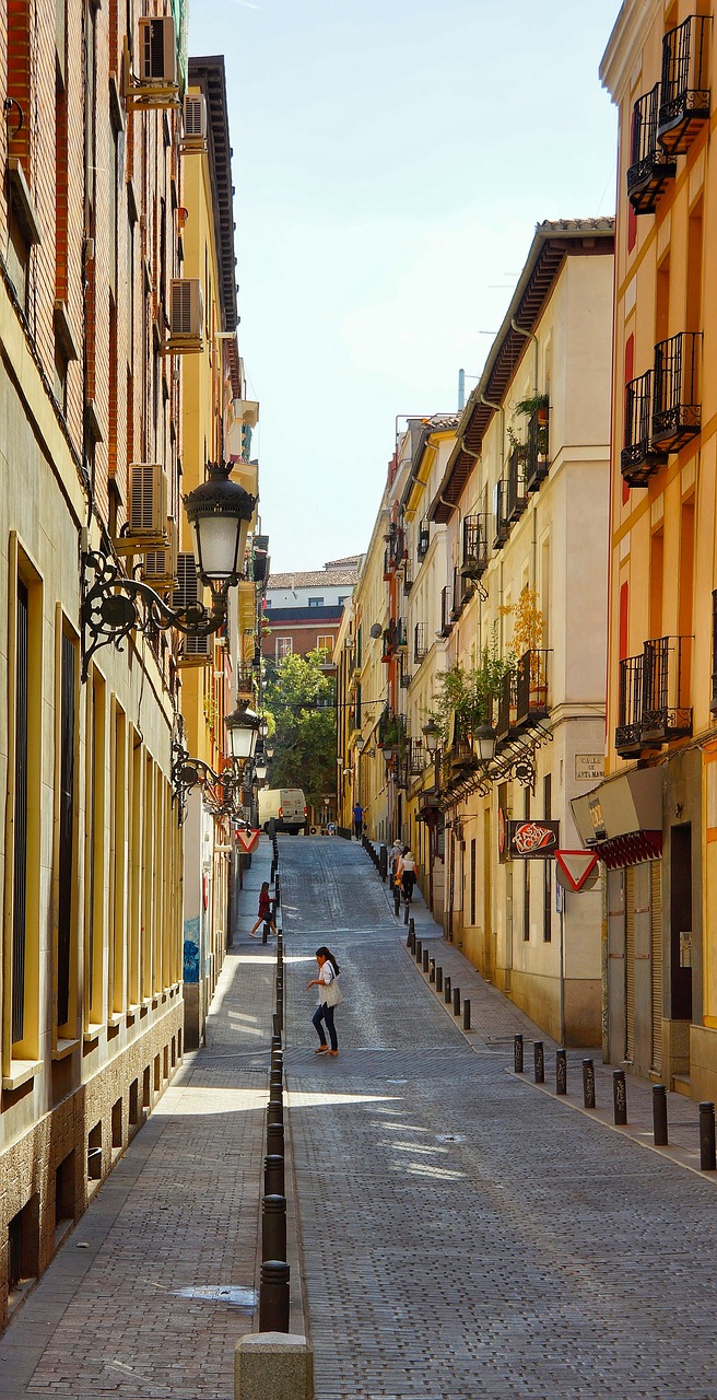 Image - narrow street spanish spain