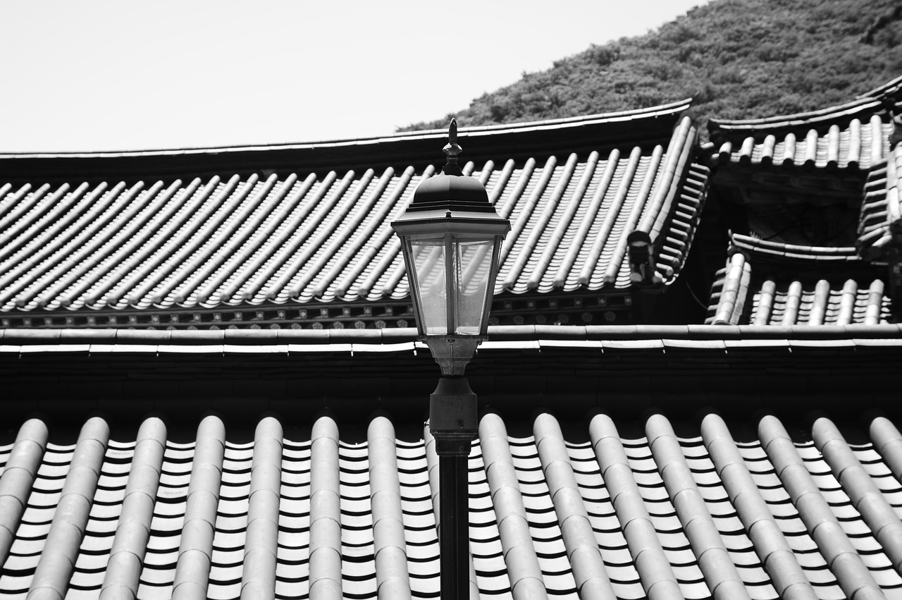 Image - hanok light fixtures street lights