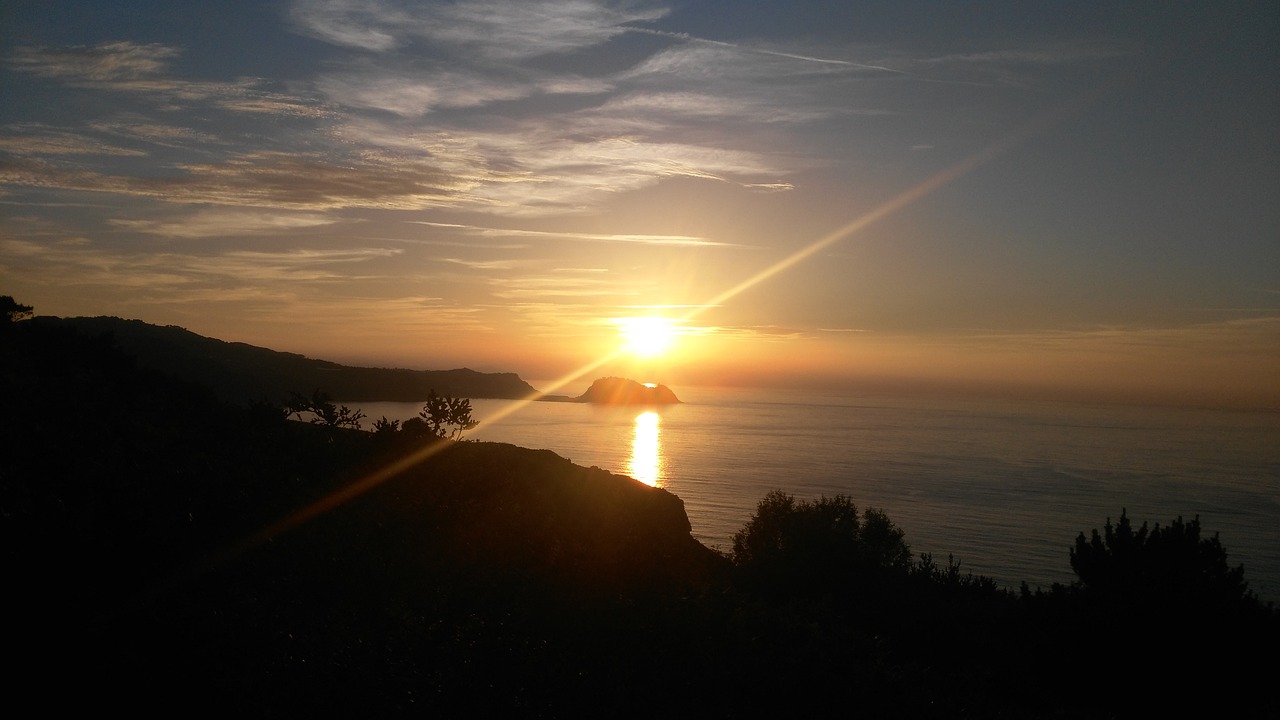 Image - sun sunset getaria basque country