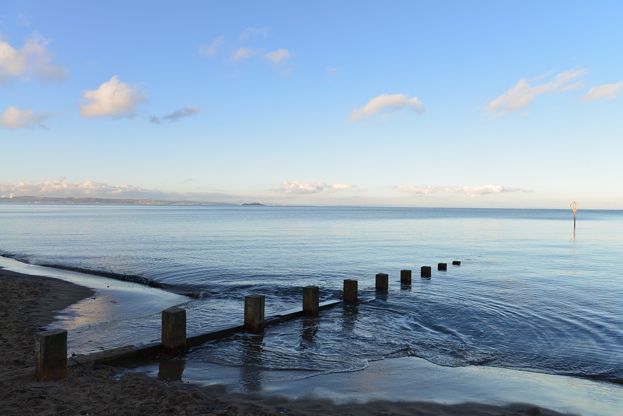 Image - stepping stone the tide ebb sea