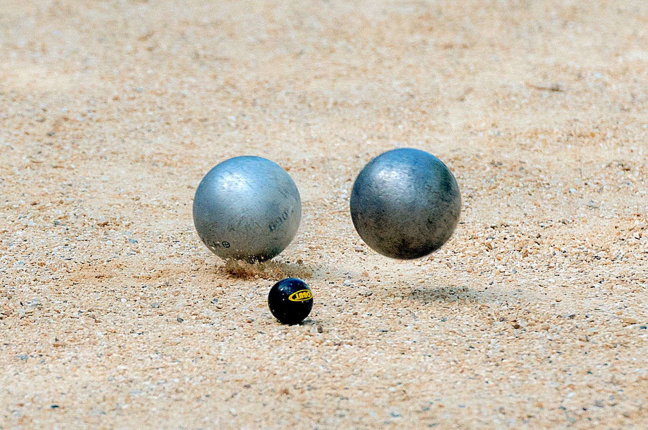 Image - bowling bowls play leisure sport
