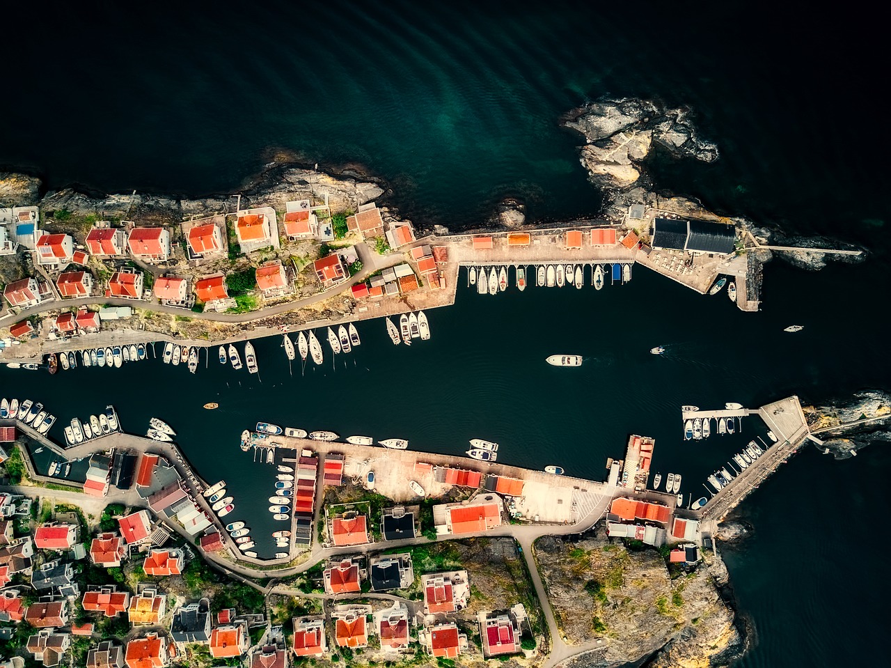 Image - marina aerial view boats ships