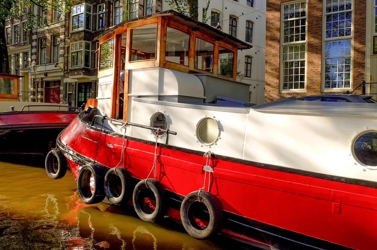 Image - barge houseboat boat canal