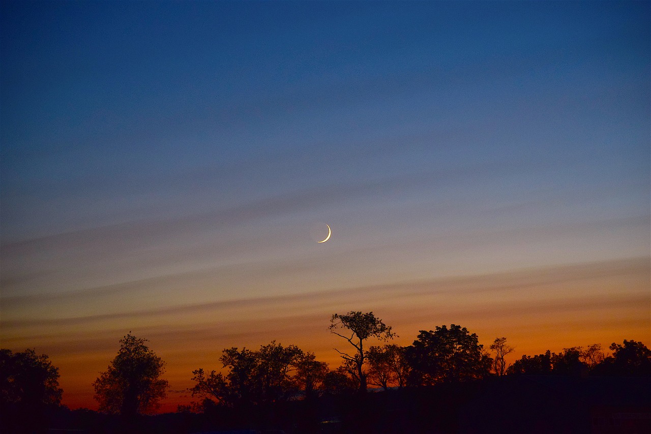 Image - moon sky crescent sunset colorful