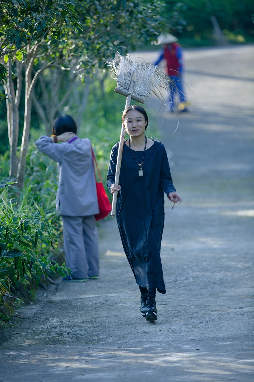 Image - buddhism labor religion