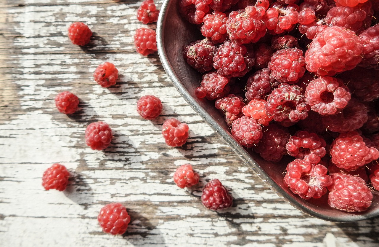 Image - raspberries fruit red berry pot