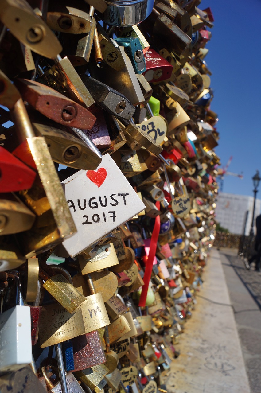 Image - love key lock bridge france happy