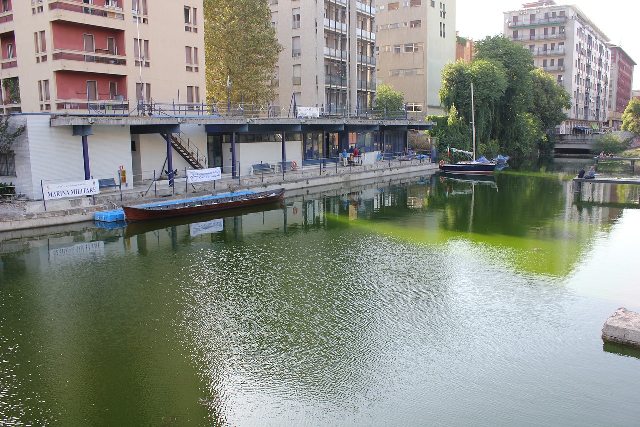 Image - boathouse navigli milan water