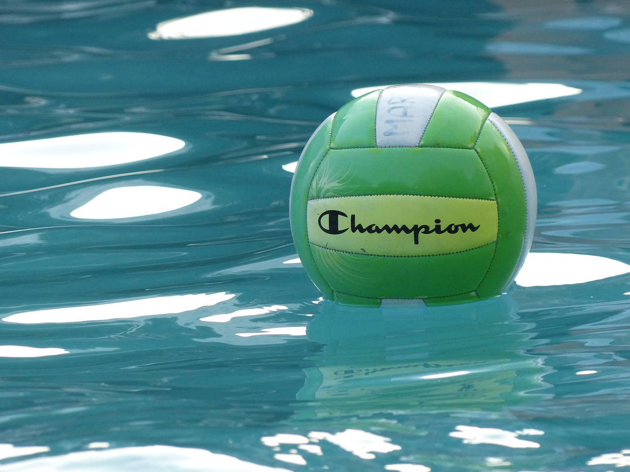 Image - ball swimming pool aquatic