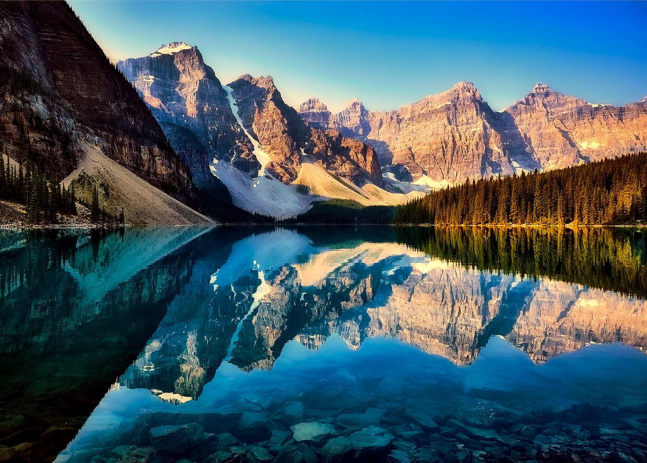 Image - moraine lake reflections canada