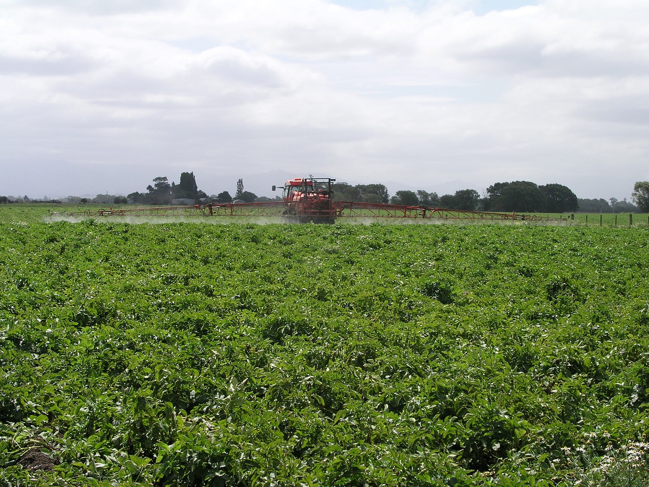 Image - agriculture spray ground rig farm