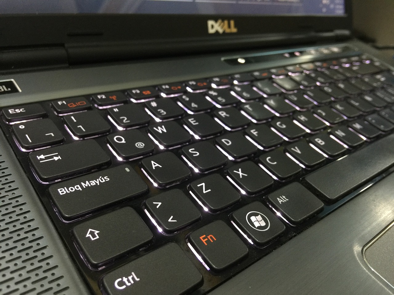 Image - illuminated keyboard keyboard laptop
