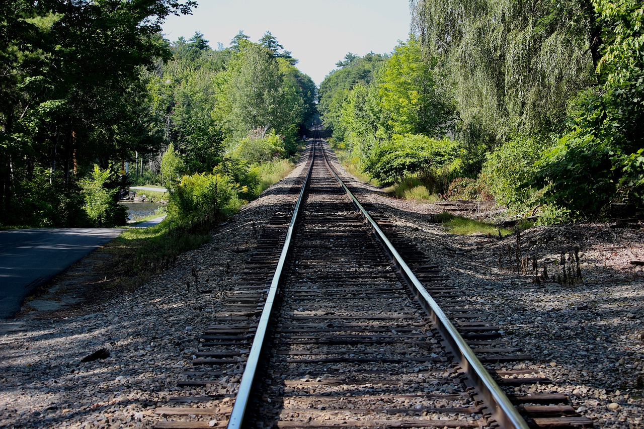 Image - rails railroad distance infinity