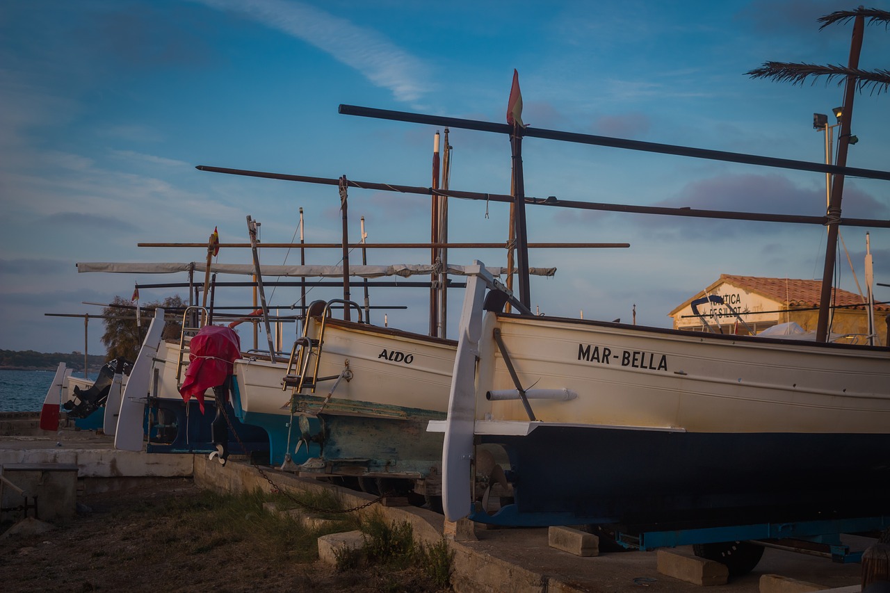 Image - ship shipyard harbour sea mallorca