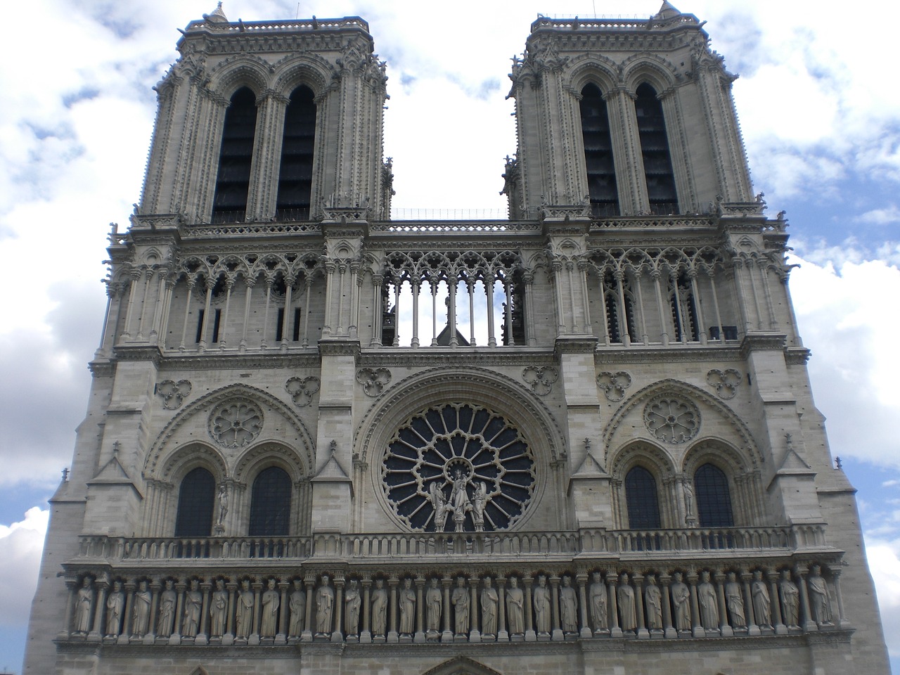 Image - paris notre dame cathedral church