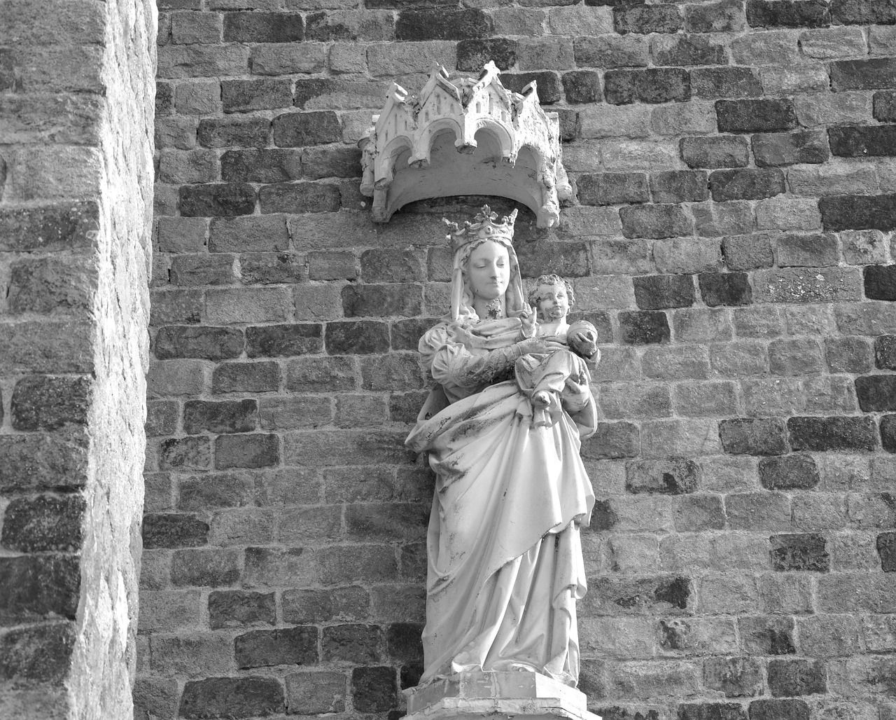 Image - statue holy virgin mary jesus