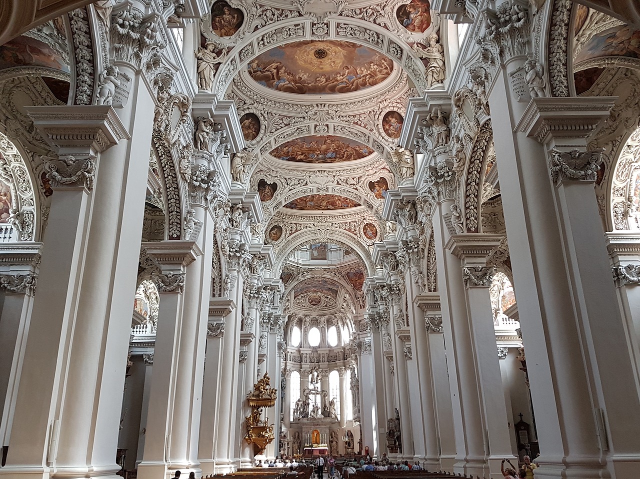 Image - church architecture symmetrical