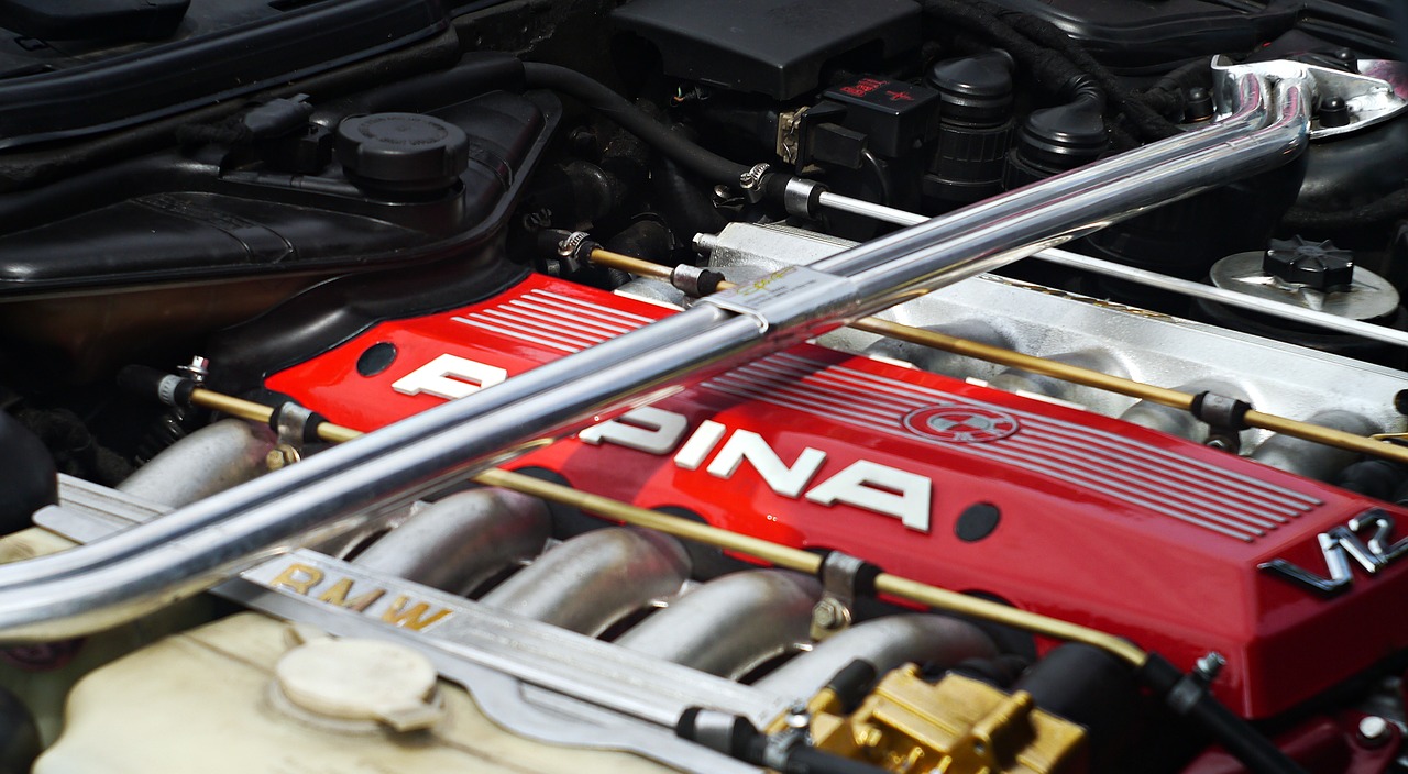 Image - bmw alpina engine red