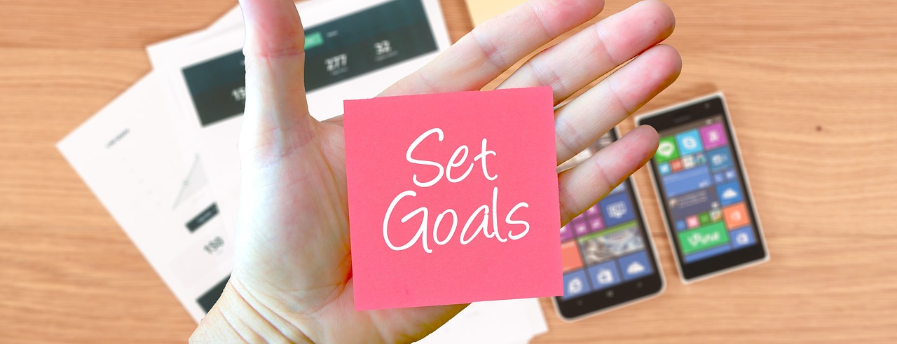 Image - goals setting office work note