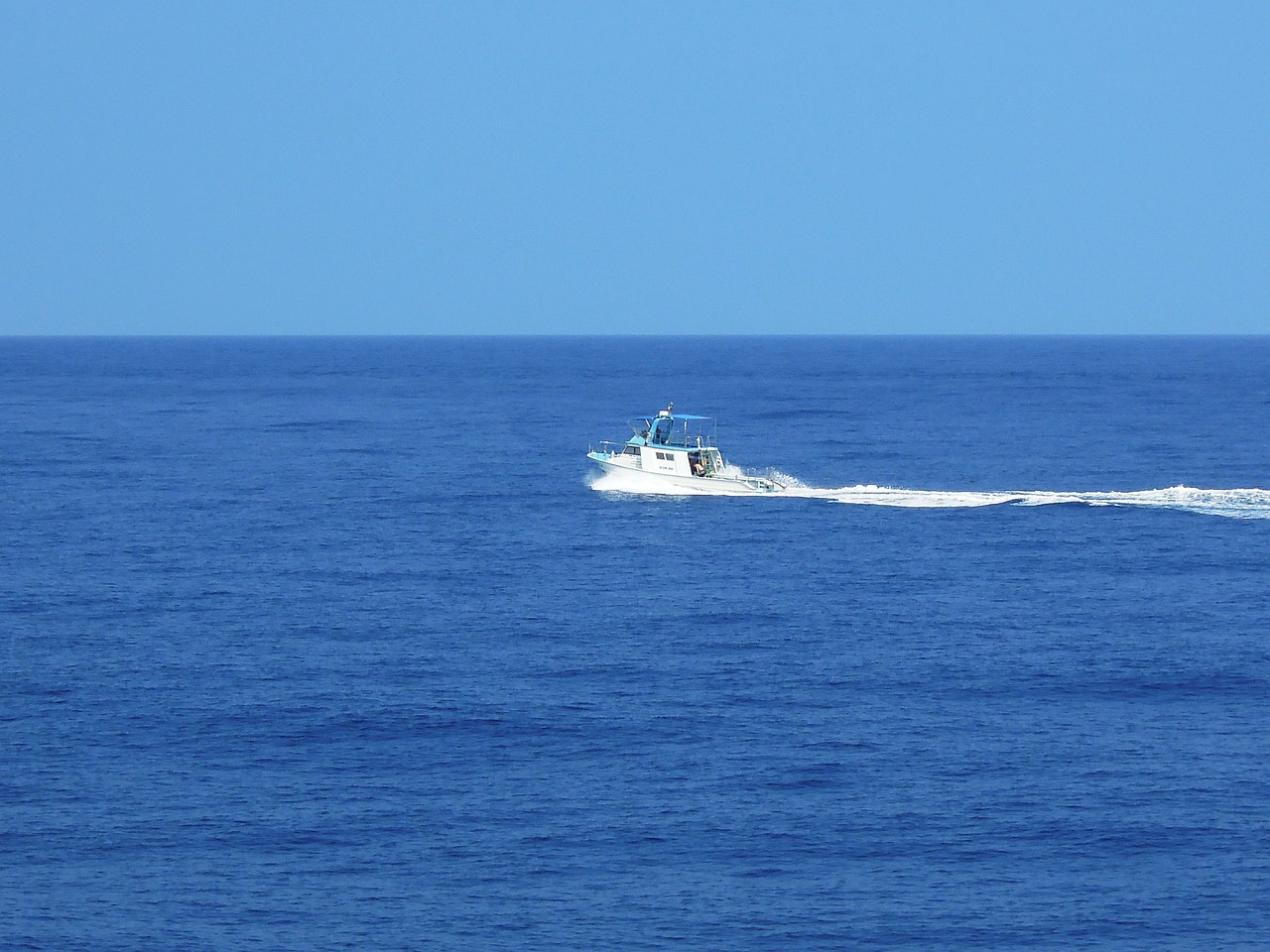 Image - ocean blue small craft sea sailing