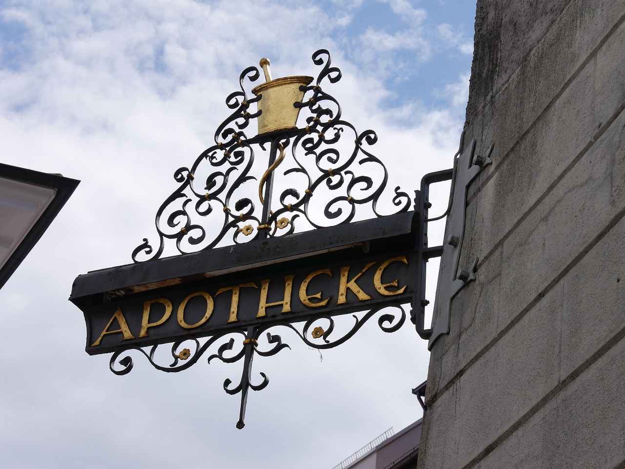 Image - apotheke pharmacy teaches