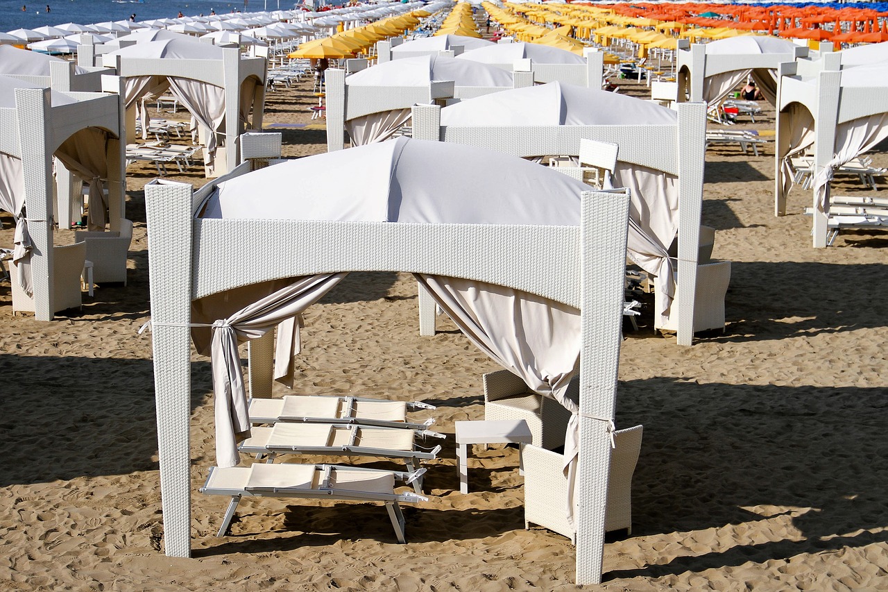 Image - pavilions sun loungers beach sea