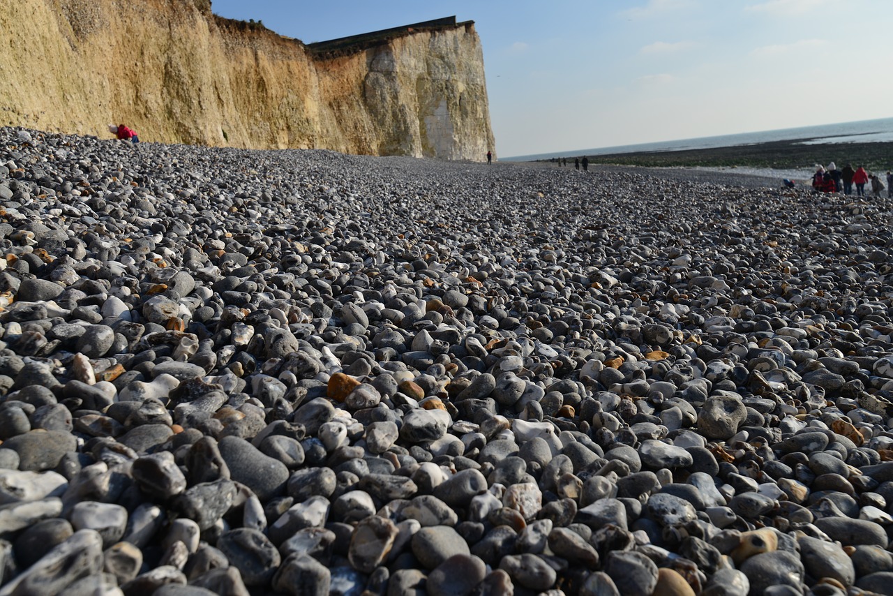 Image - shingle beach sea rocky beach