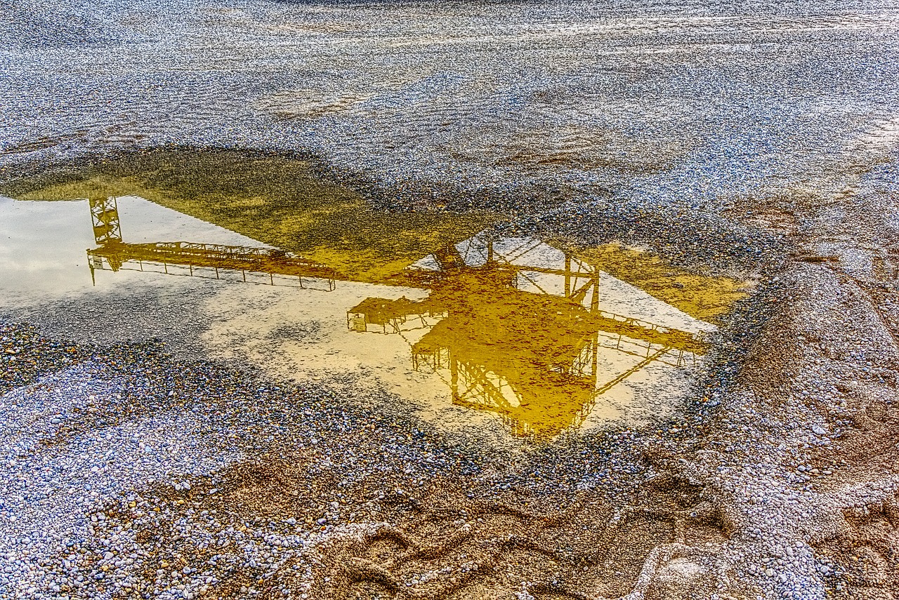 Image - mirroring reflect puddle water wet