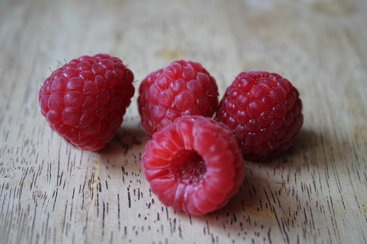 Image - raspberries red fruit