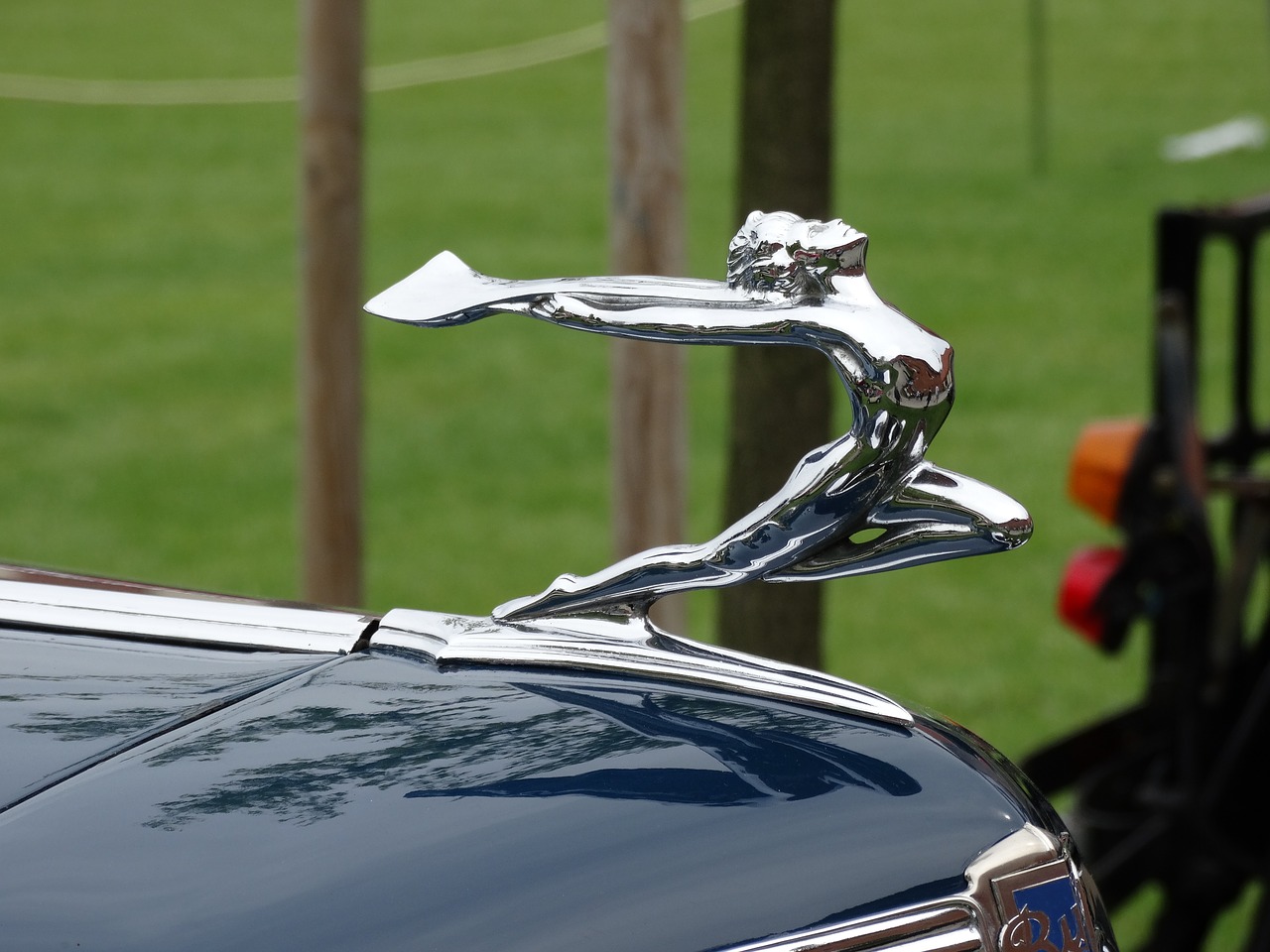 Image - rolls royce car logo the elegance