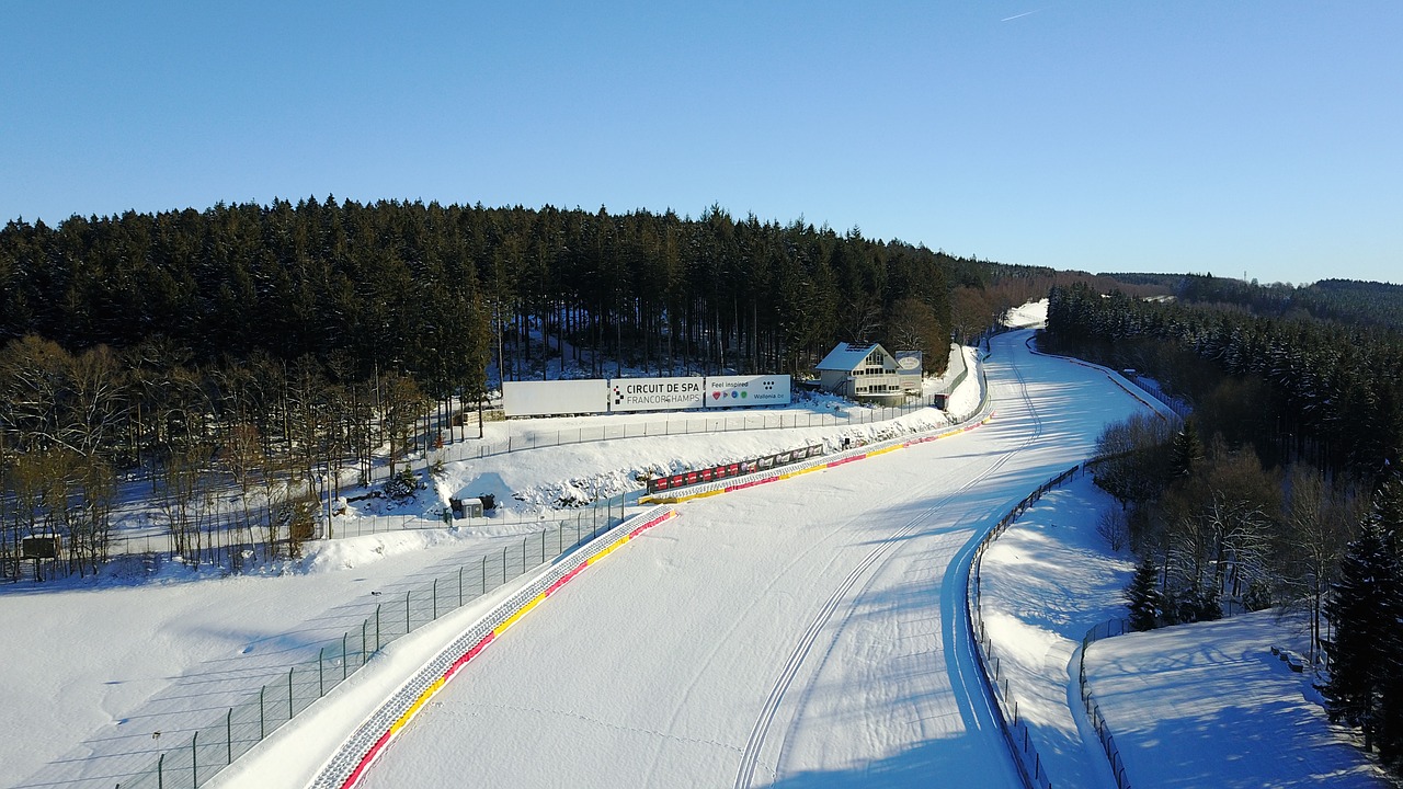 Image - raidillon circuit f1 race snow