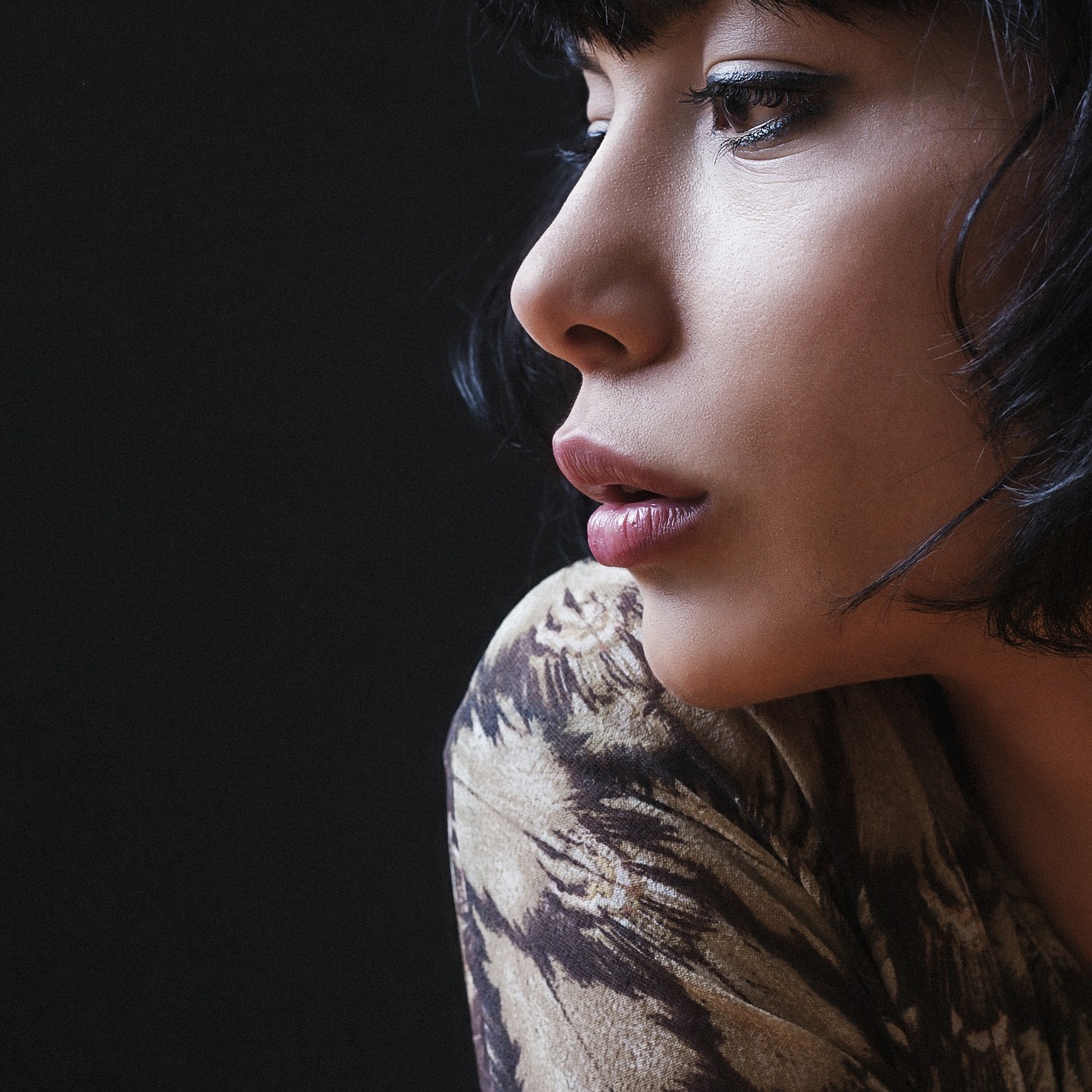 Image - girl brunette view portrait makeup