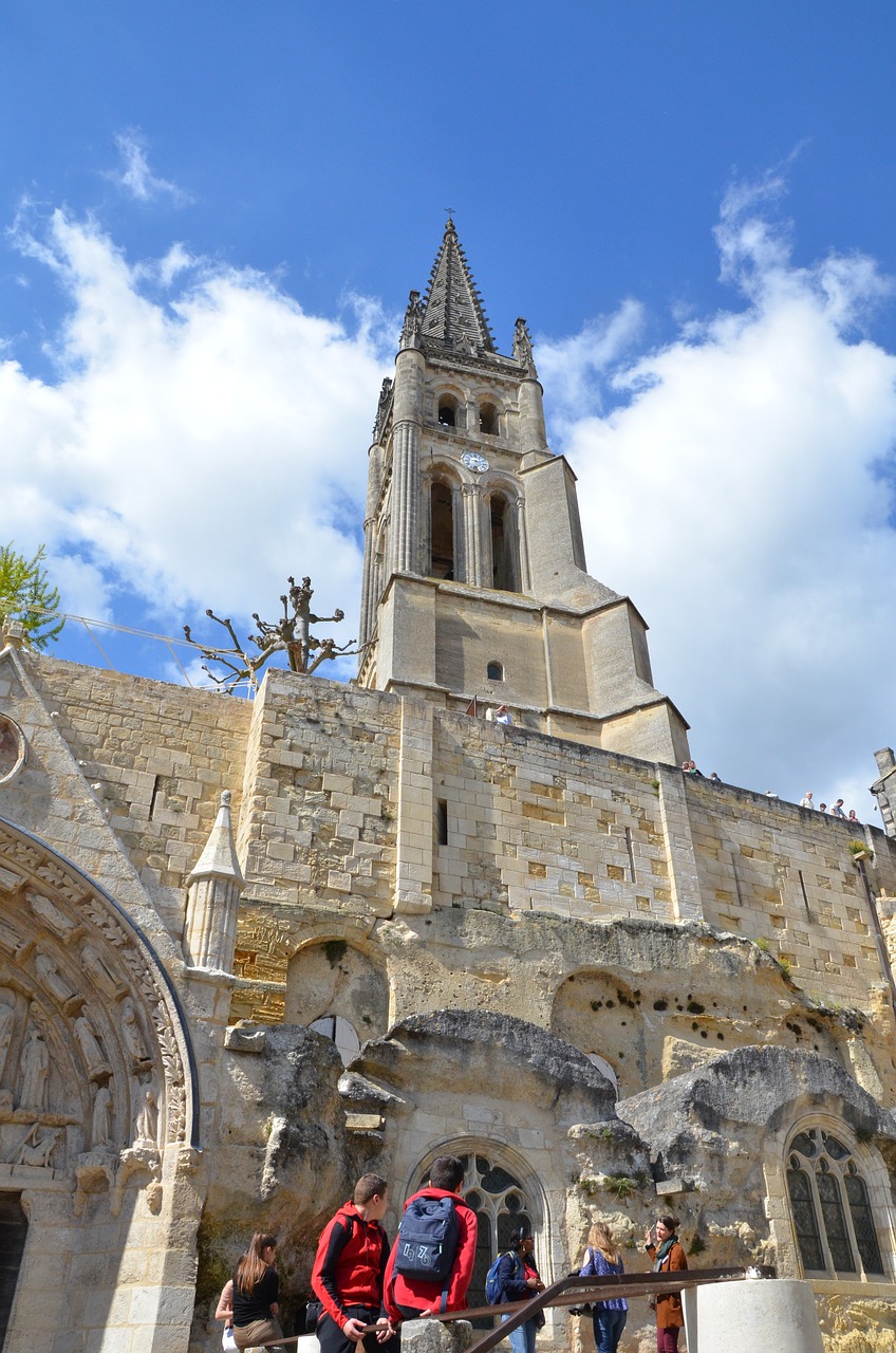 Image - saint emilion middle age tourism