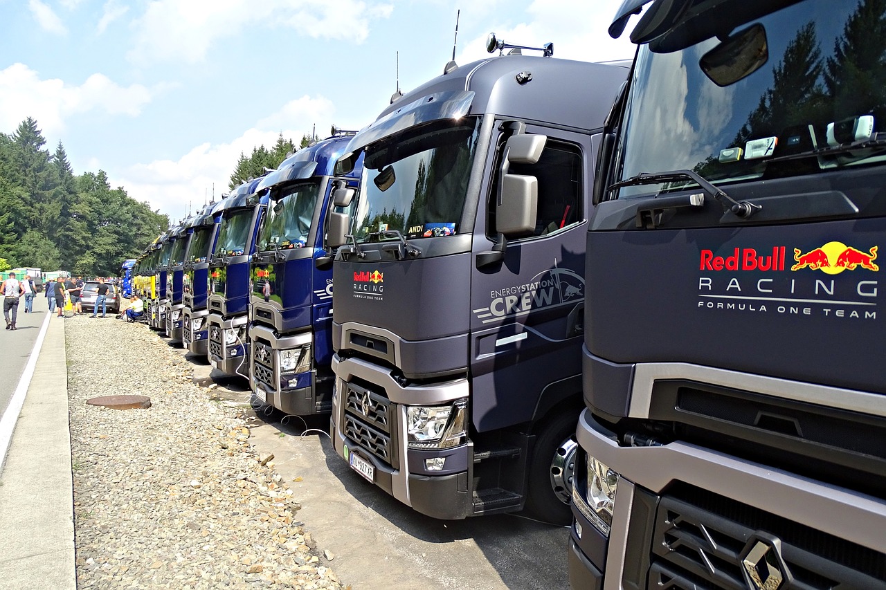 Image - truck formula 1 red bull transport