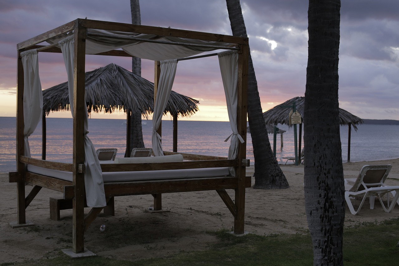 Image - beach cabana ocean summer travel