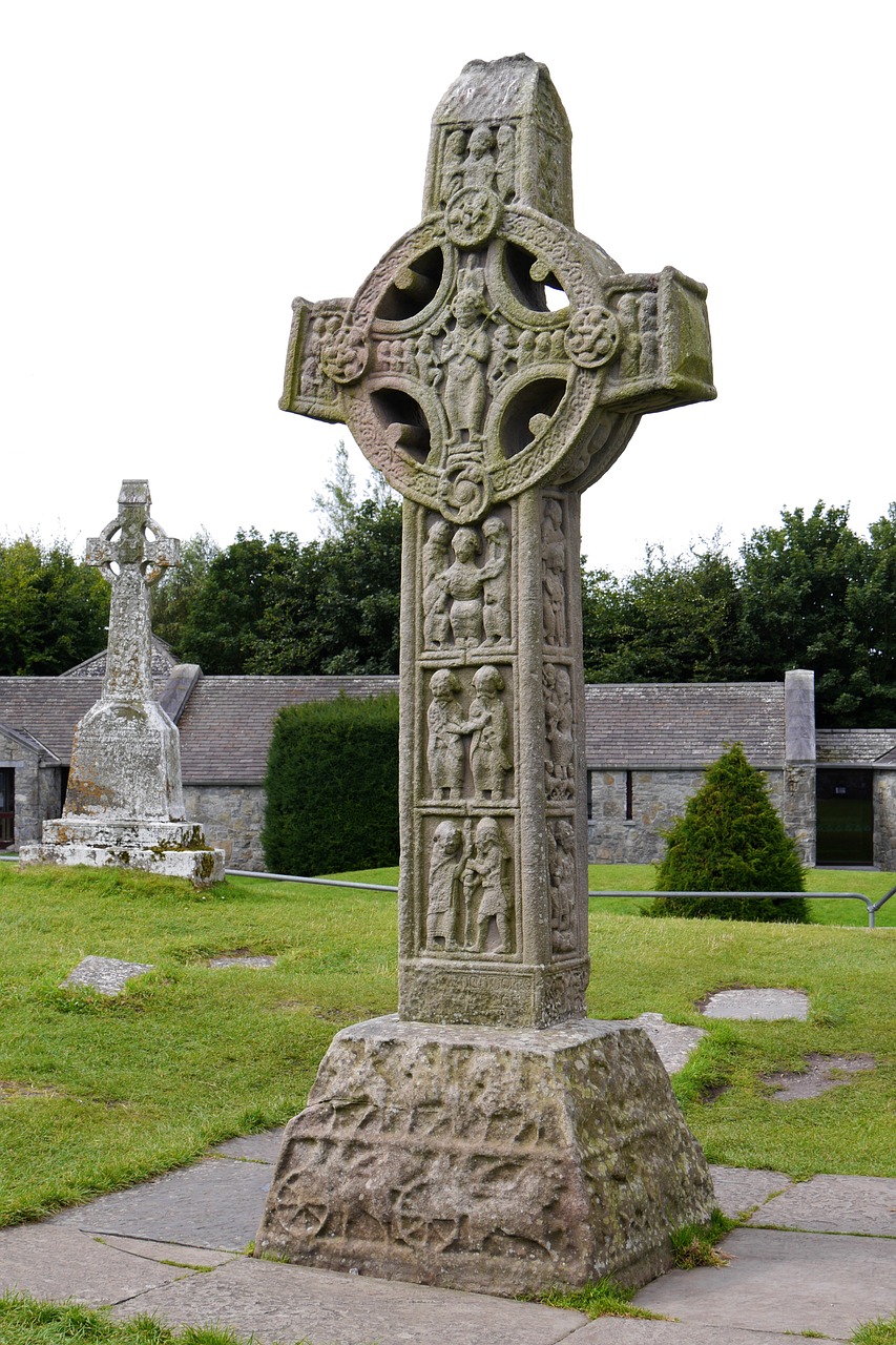 Image - ireland clonmacnoise crosses